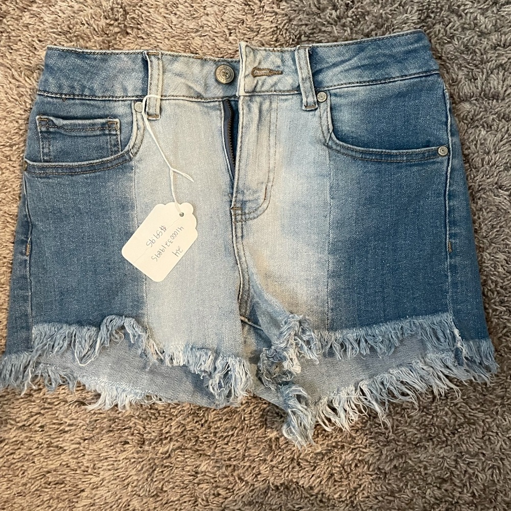 altard state jean shorts size 24/small.